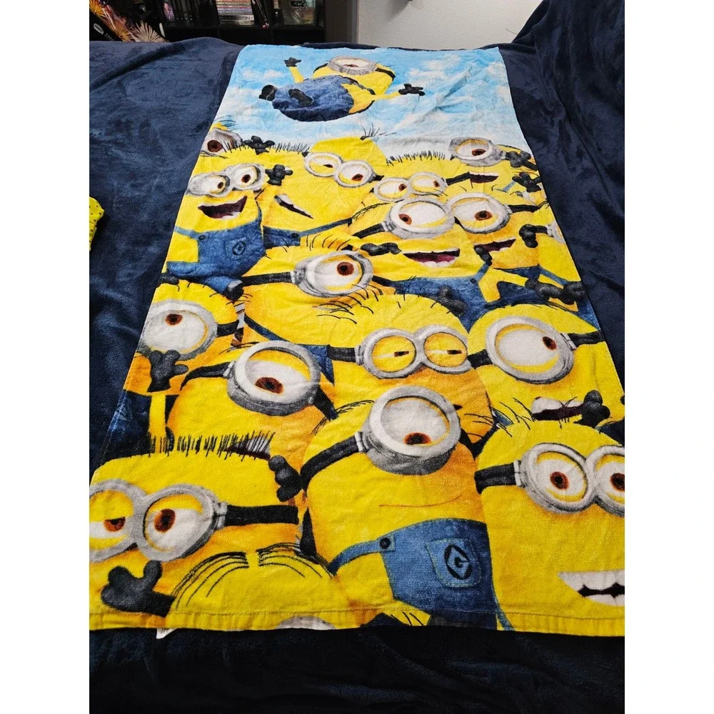 Despicable Me Minions Beach Towel Surf Locals Only Universal Studios Yellow Blue